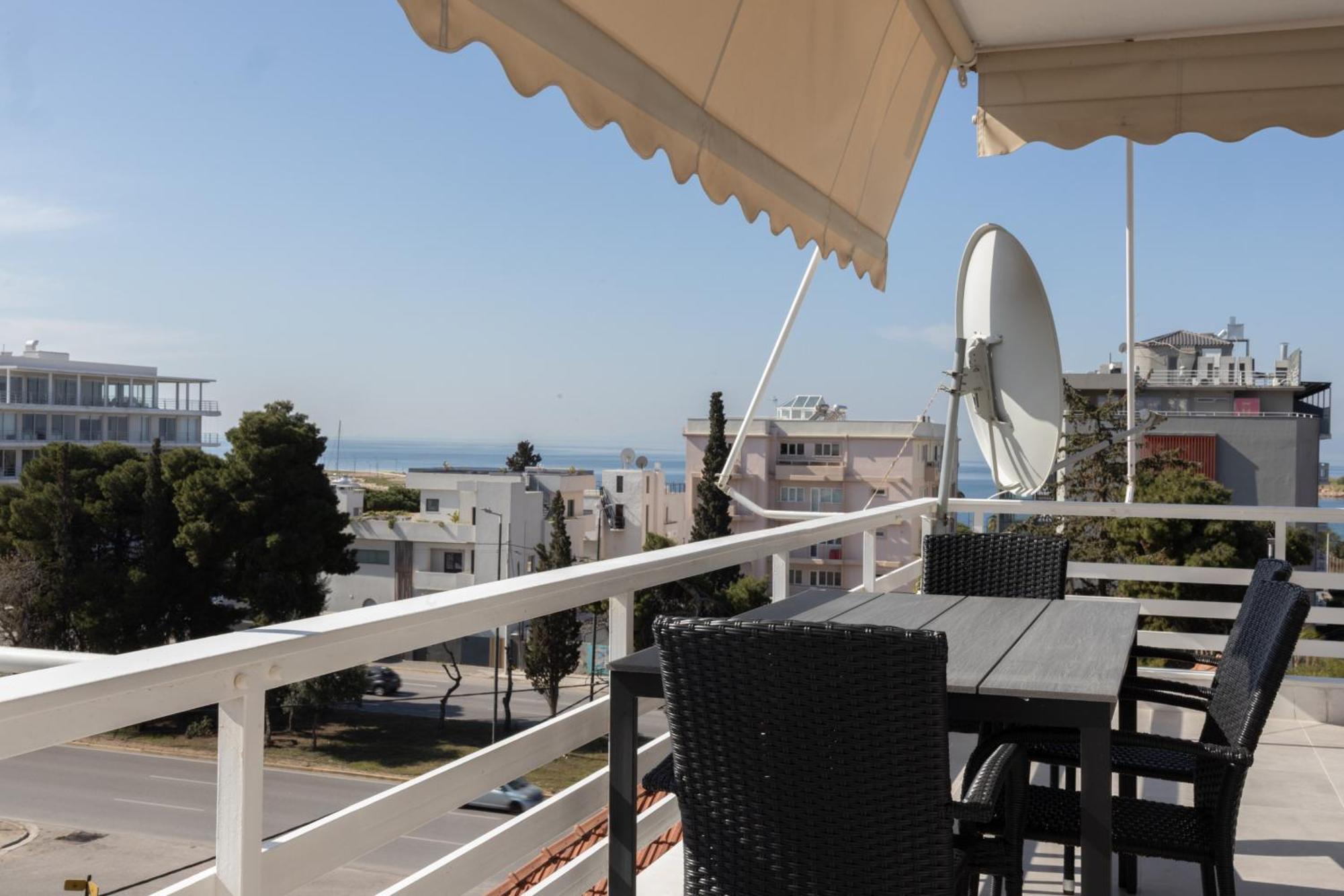 Luxurious 3-Bedroom Seaside Retreat Fully Renovated In 2025 Atenas Exterior foto