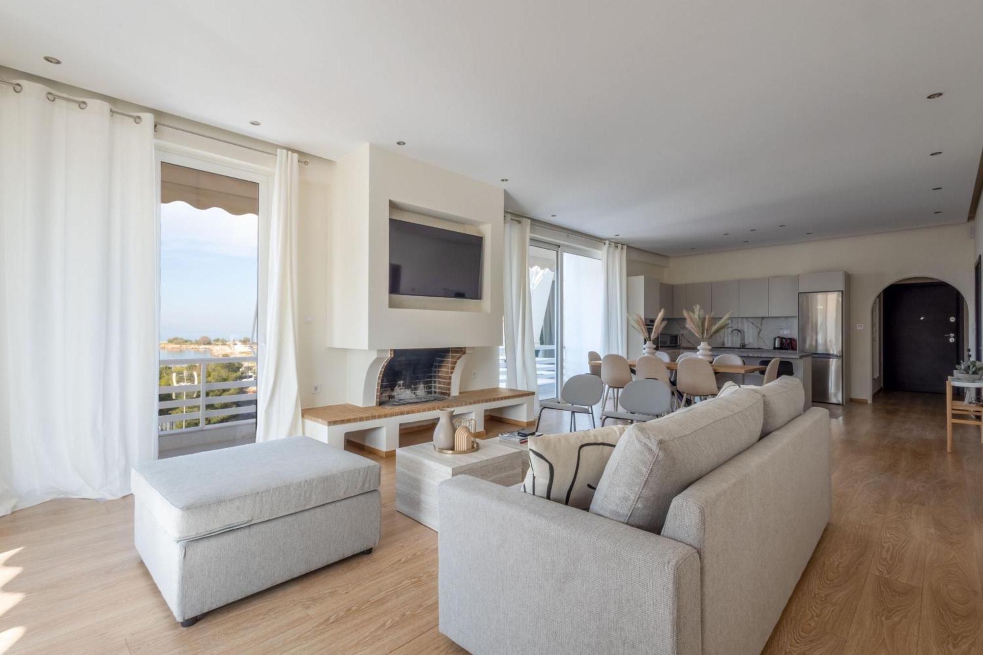 Luxurious 3-Bedroom Seaside Retreat Fully Renovated In 2025 Atenas Exterior foto